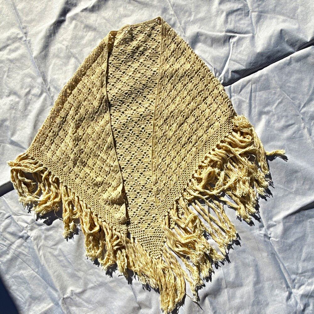 Women’s Beige Crochet Triangle Wrap Shawl with Fringe Accents, granny chic